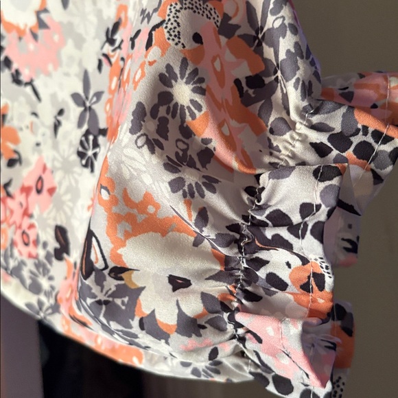 Floral peasant dress with ruffle sleeves - Picture 5 of 9